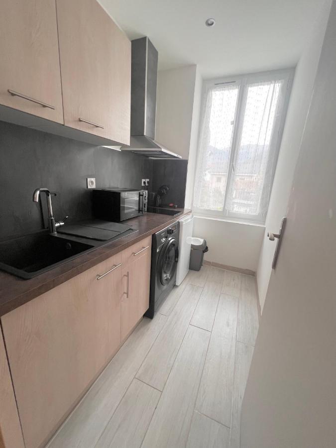 Delille Pere Et Fils Apartment Албервил Екстериор снимка