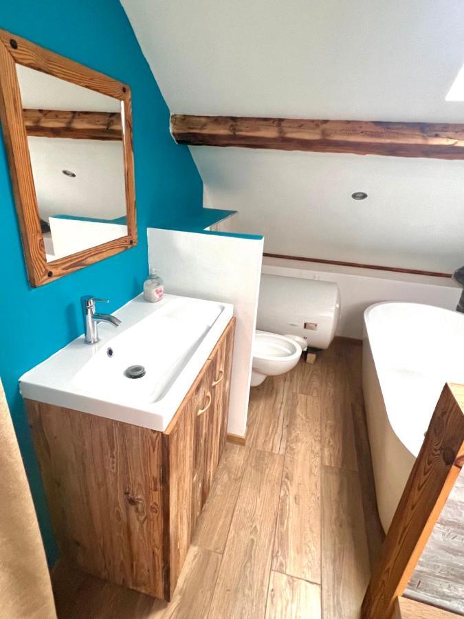 Delille Pere Et Fils Apartment Албервил Екстериор снимка